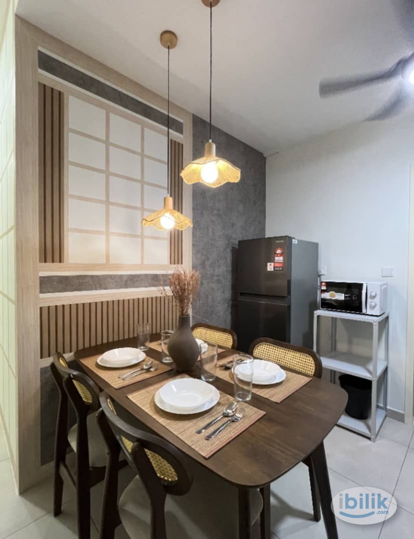 Middle Room at Meta Residences Putra Permai, Seri Kembangan - Image 1