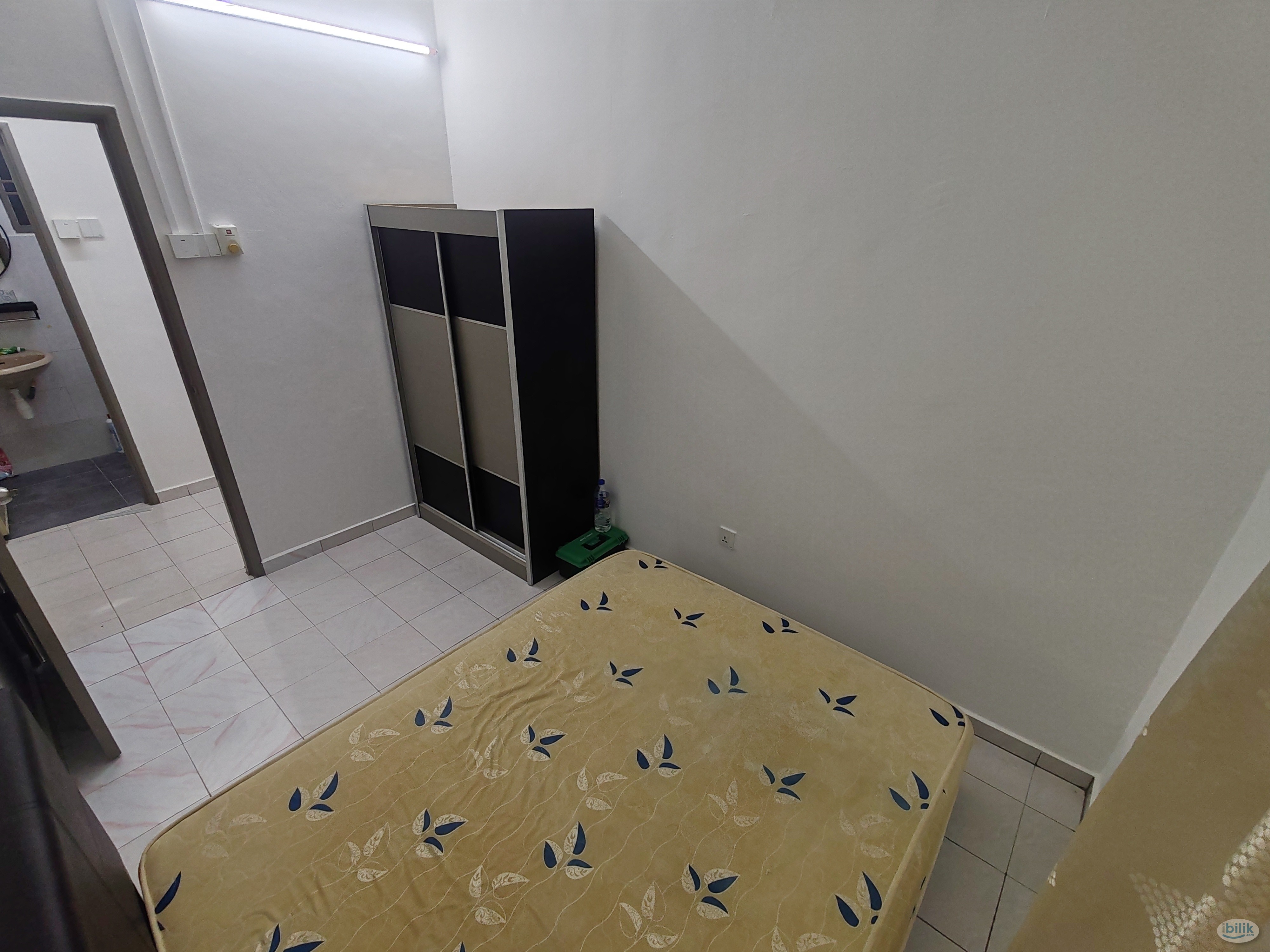 Middle Room at Sutramas, Bandar Puchong Jaya - Image 2
