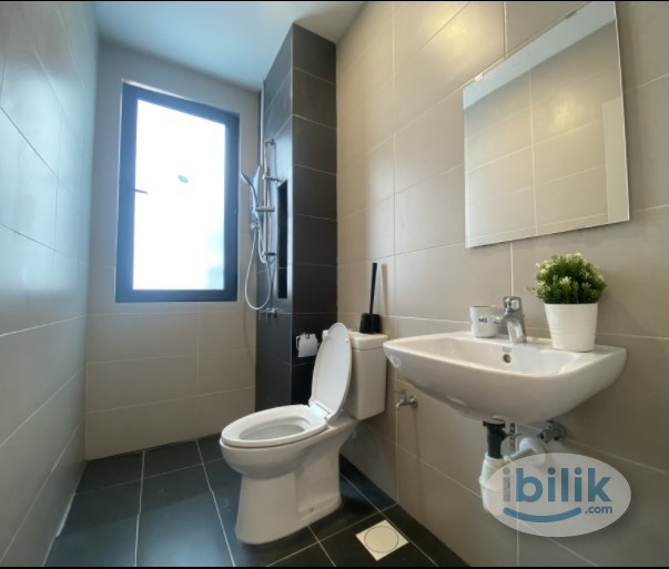 Middle Room at Pacific Star, Petaling Jaya (Original Room) - Image 4