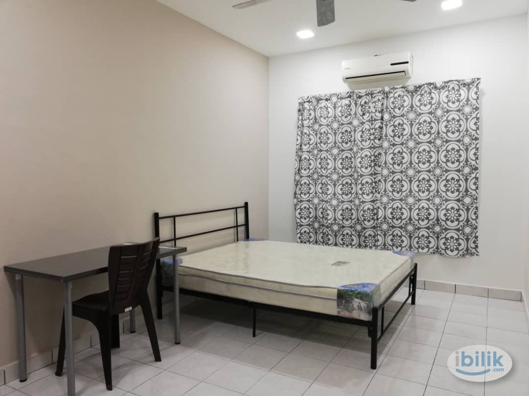 Master Room at Taman Bayu Perdana, Klang - Image 1
