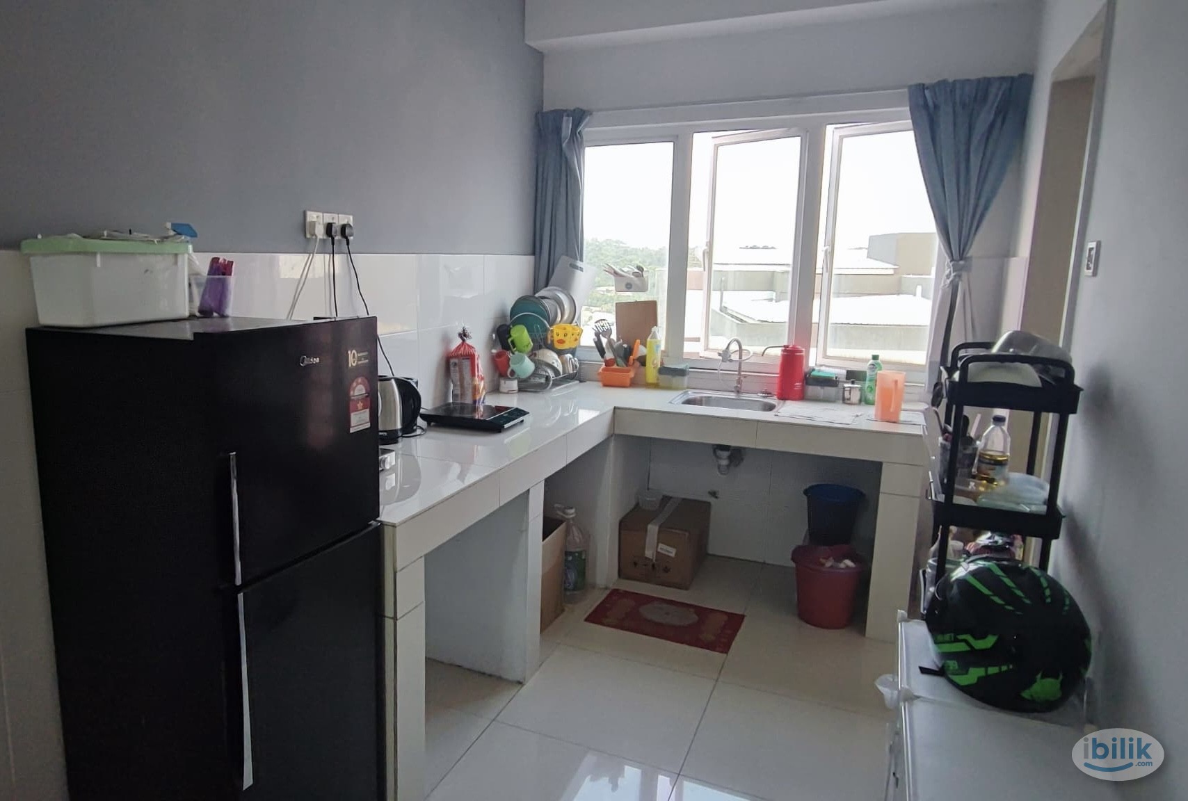 PRIVATE BALCONY Middle Room INCLUDES UTILITIES at Casa Tropika, Puchong@near LRT,IOI Mall Puchong, Sunway Pyramid, Bukit - Image 3