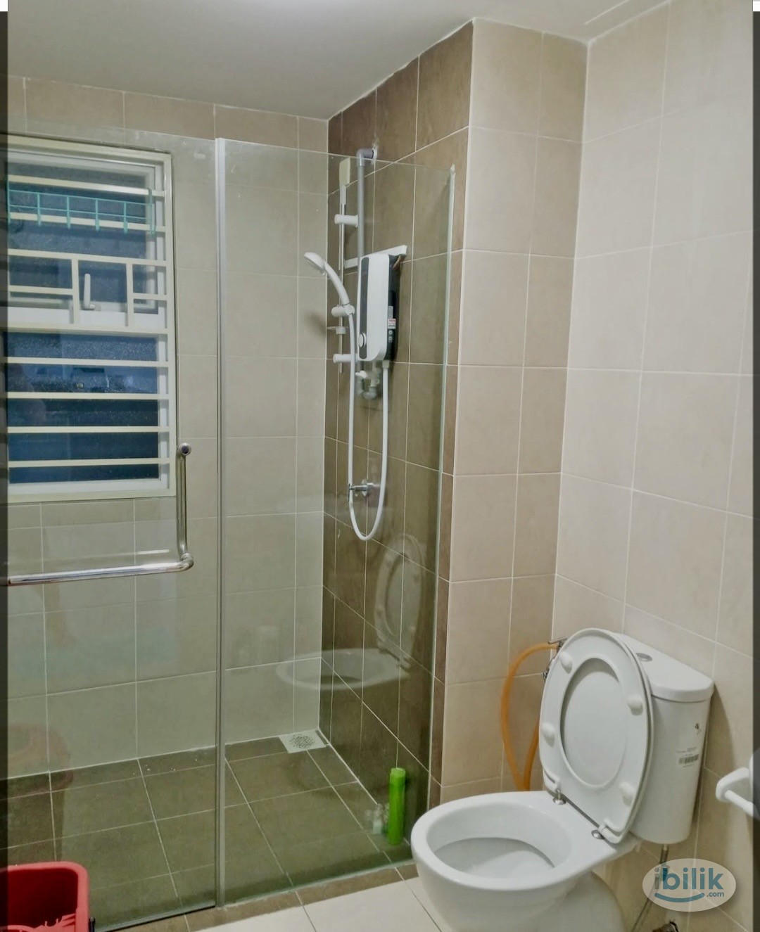 PRIVATE BALCONY Middle Room INCLUDES UTILITIES at Casa Tropika, Puchong@near LRT,IOI Mall Puchong, Sunway Pyramid, Bukit - Image 5