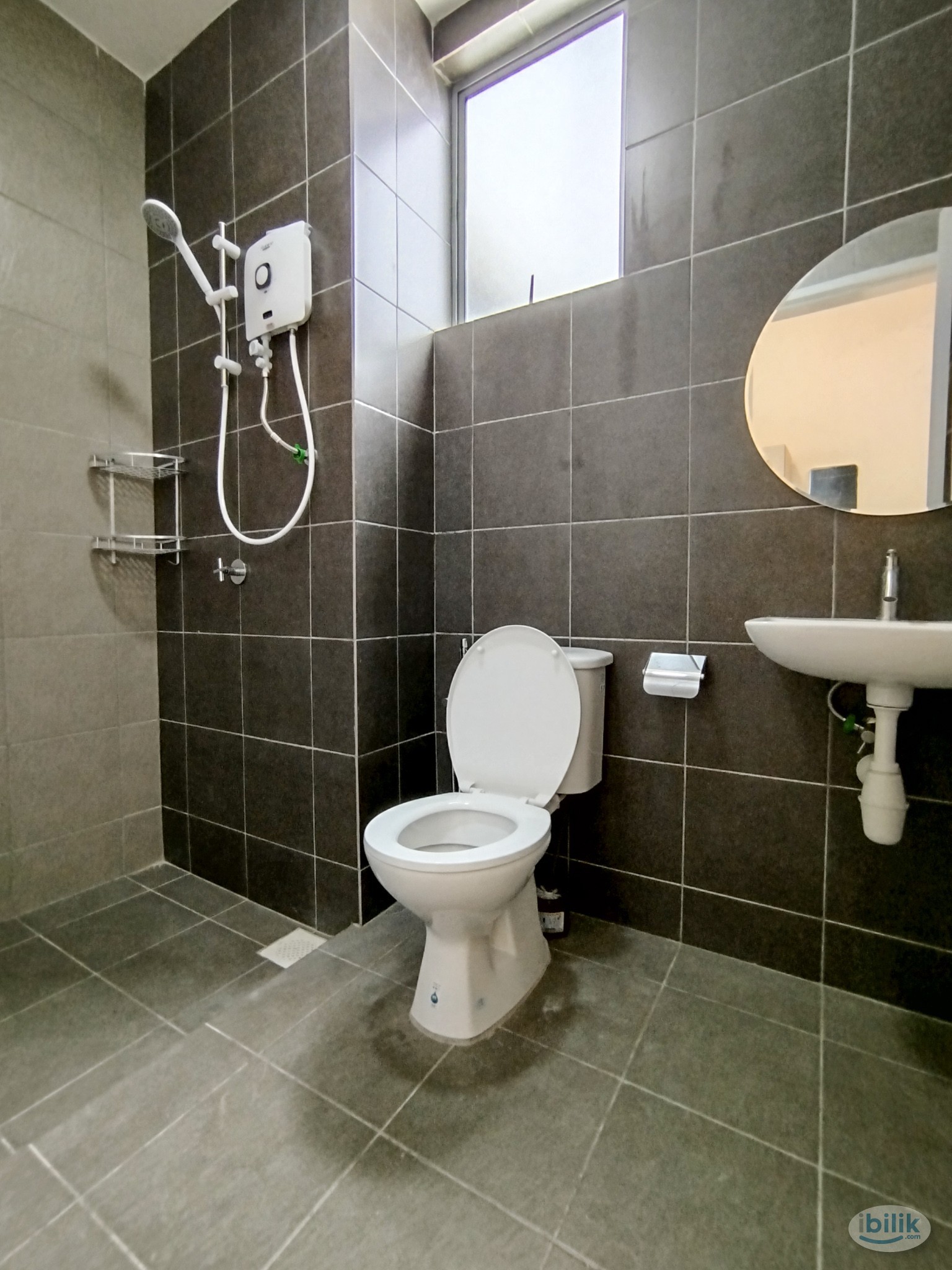 Low Deposit ‼️All Female (Master Room B w toilet) WIFI AirCond  Near LRT KTM BUS at Pixel City Bandar Sri Permaisuri Tun - Image 4