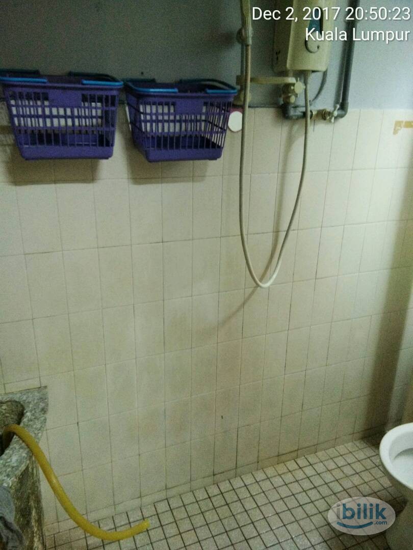 Bilik Sewa Wanita Melayu, Medium Sharing Room Di Flat Blok D16 Seksyen 2, Wangsa Maju KL. - Image 3