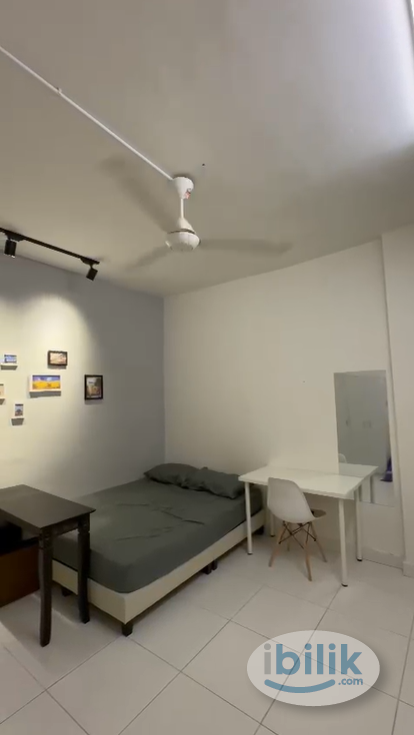 Middle Room at Elit Heights, Bayan Baru - Image 1