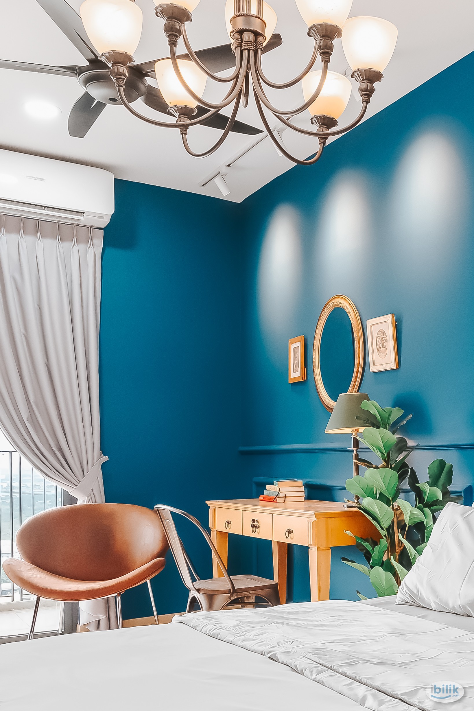 Master Room at Emporis, Kota Damansara - Image 1