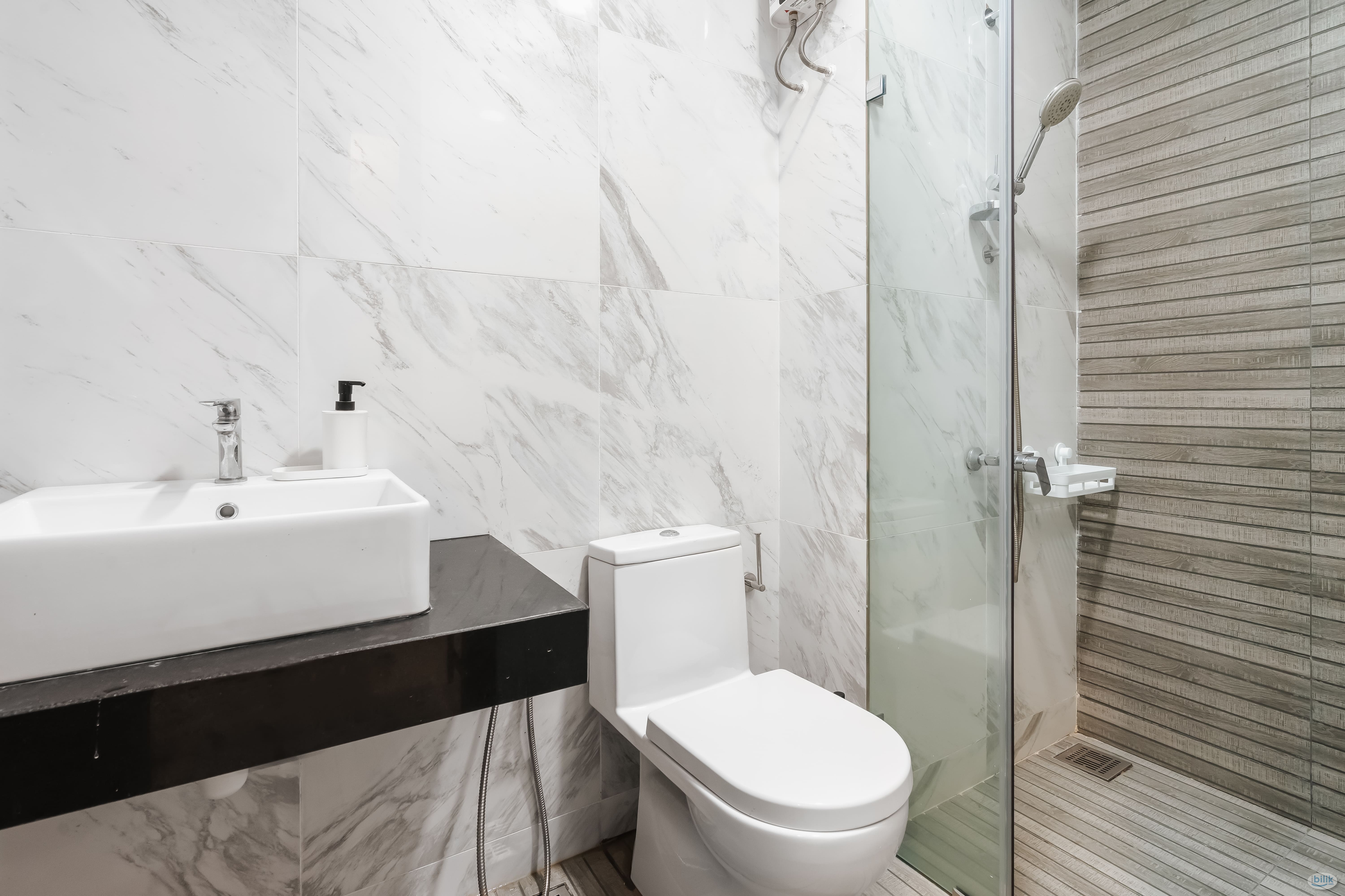 Master Room at Emporis, Kota Damansara - Image 2