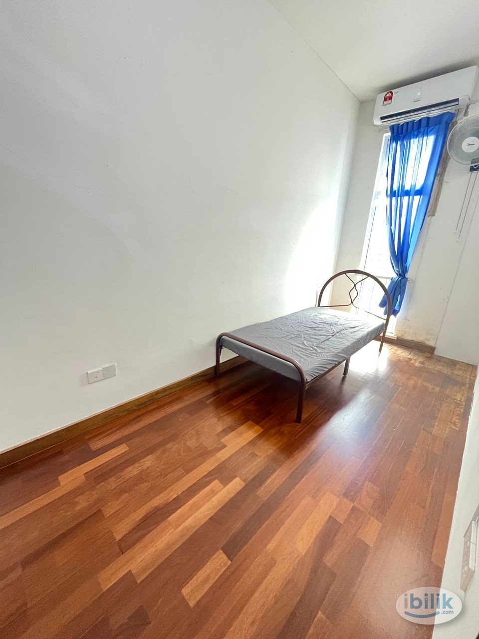 Single Room at Taman Paramount, 2 Min Walk to LRT Station - Image 1