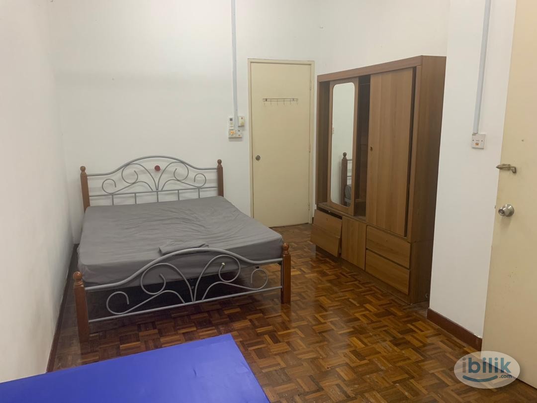 Middle Room at Sepah Puteri, Kota Damansara - Image 1