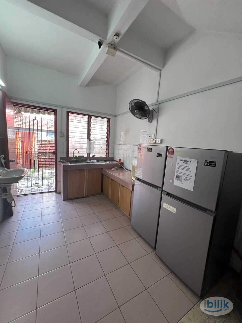Middle Room at SS2, Petaling Jaya - Image 2