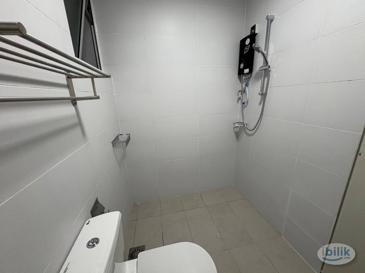 Master Room for rent short distance to HELP University - Image 4
