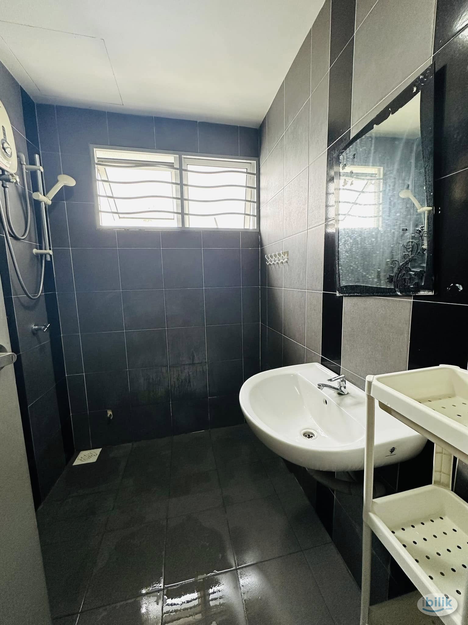 [1min Walk To LRT Cheras] Cheras Master Room at Seri Puteri, Bandar Sri Permaisuri - Image 3