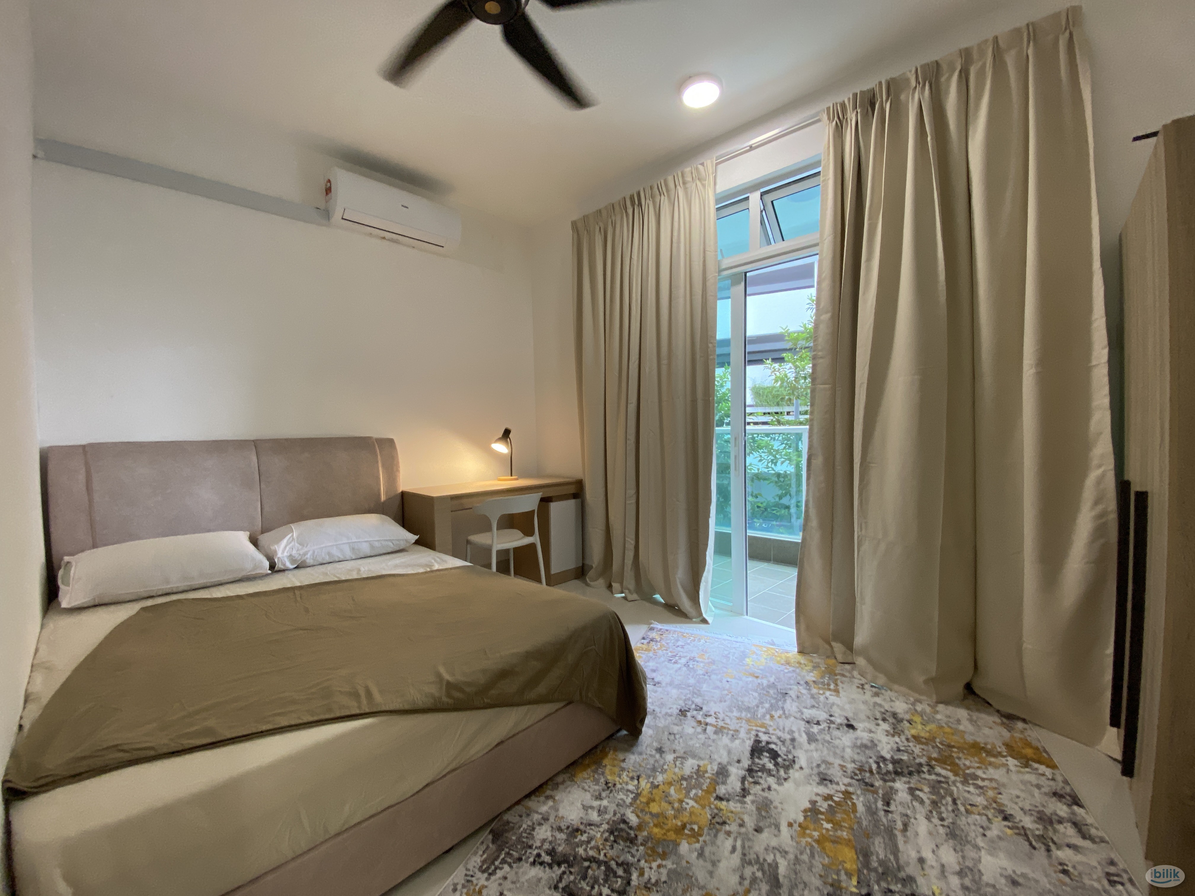 Middle Room at Putrajaya, Selangor - Image 1