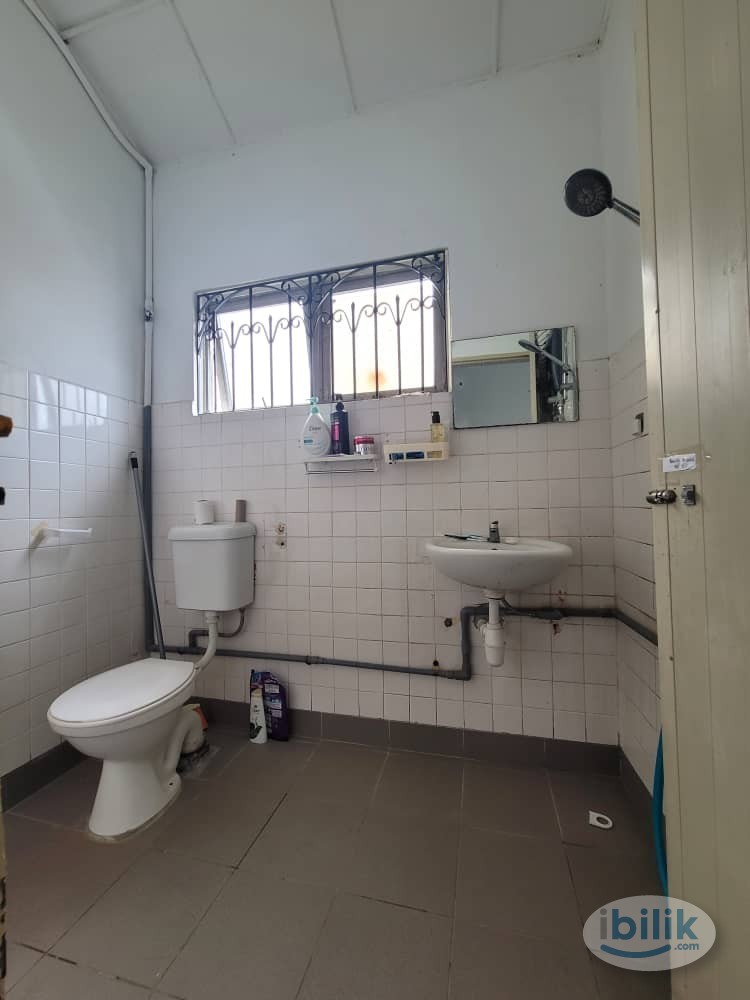 🏡🌈Middle Room at Taman Paramount, Petaling Jaya (150m Walk To Paramount LRT) - Image 4