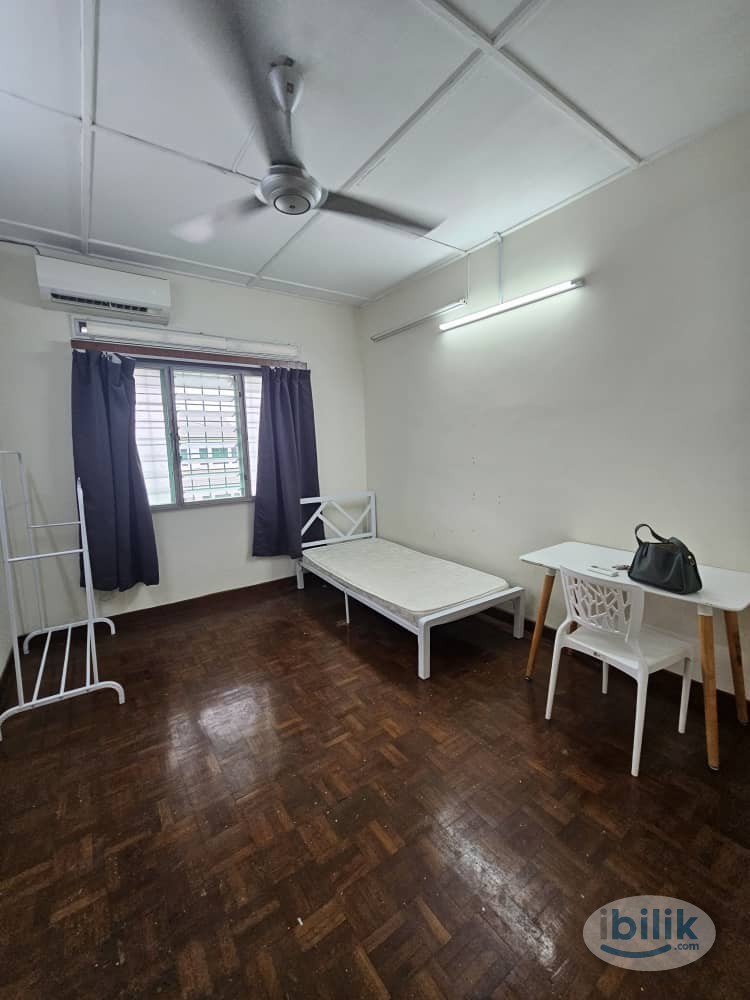Middle Room at SS2, Petaling Jaya (150m Walk To Tmn Bahagia LRT) - Image 1