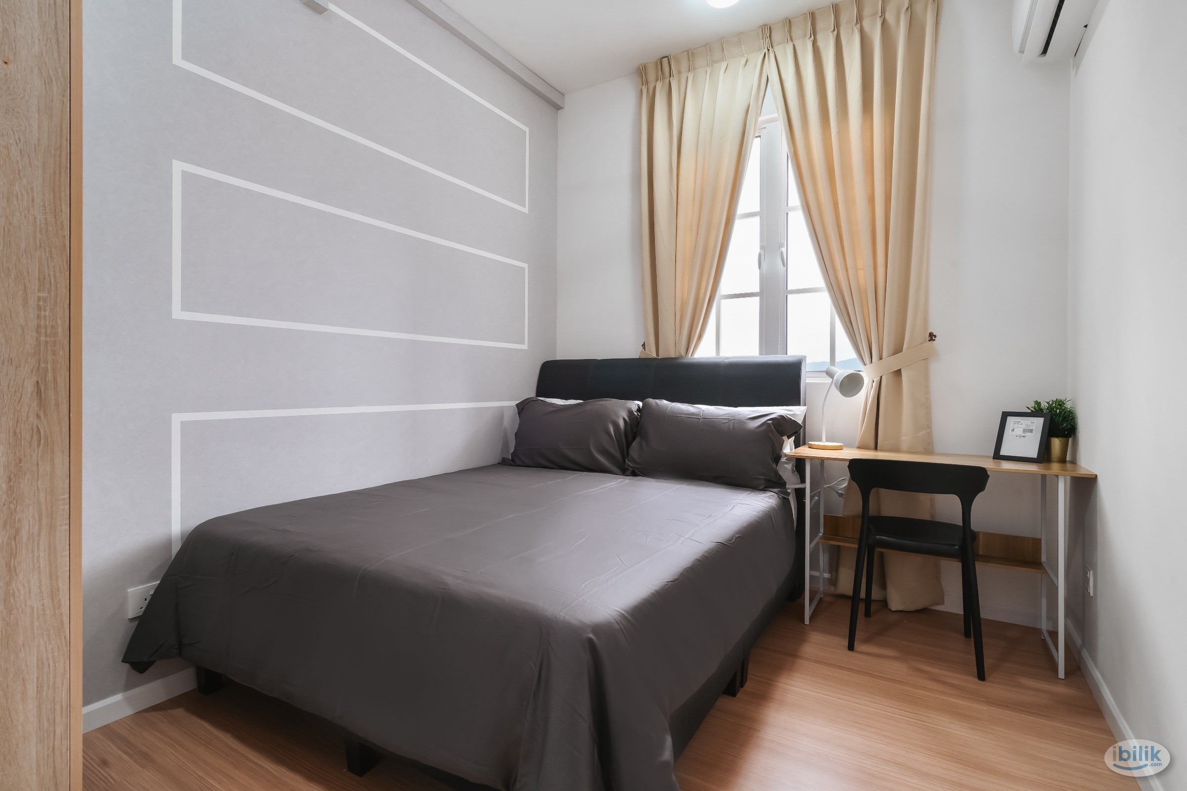 Cozy Middle Room at Tuan Legacy, near Jalan Kuching. - Image 1