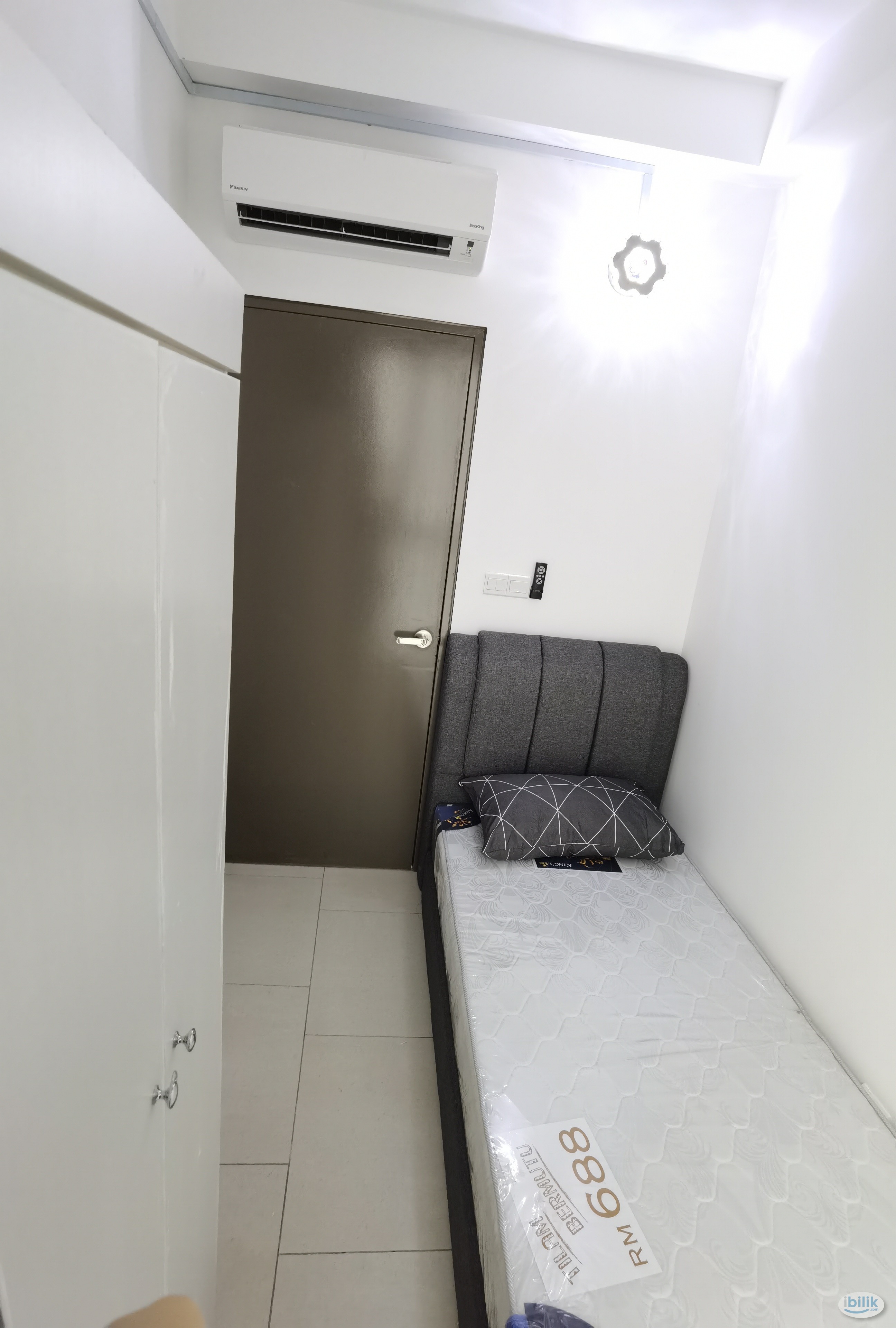 Single Room at Astetica Residences, Seri Kembangan Near KTM The Mines - Image 2