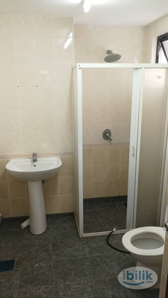 Villa Middle Room at Cyberjaya, Selangor - Image 4