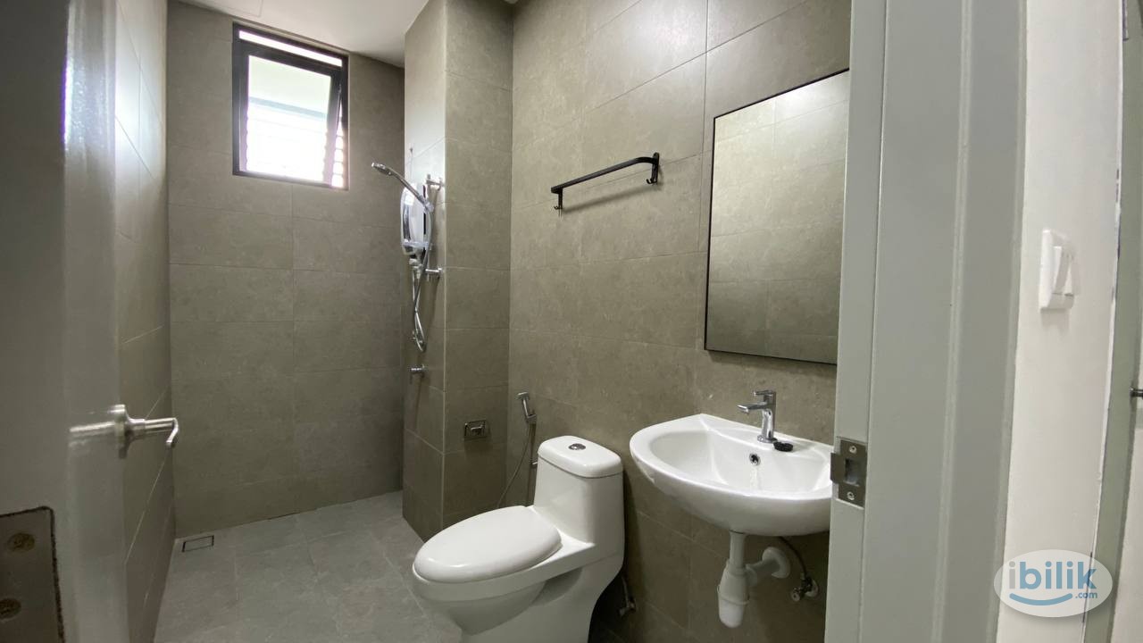 Middle Room Available for rent @ Verando Residence Near Taylor's, Sunway, One Academy, Monash, INTI, Lincoln, City U - Image 4
