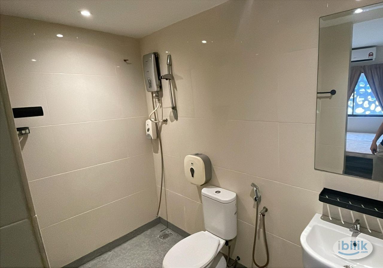 CHOW KIT, COLIVING MASTER ROOM TO RENT IN HOTEL KITA, ZERO DEPOSIT - Image 1