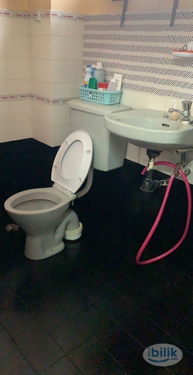 Middle Room at Bandar Sri Damansara  (SD9/2A) - Image 3