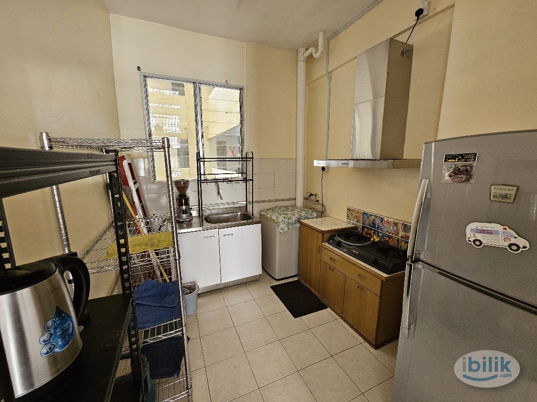 Desa Alor Vista Furnished Aircond Master room included utilties Private Bathroom MIX GENDER - Image 4