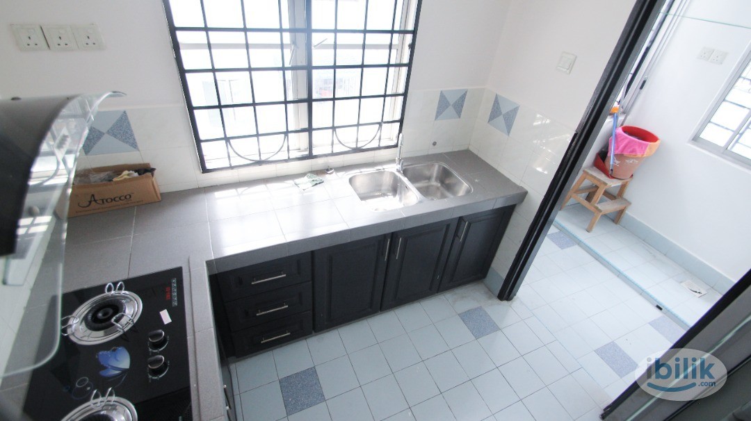 Queen Bedroom with Aircond, Salvia Apartment Kota Damansara next to Giant, Mitraland, The Strand, Dataran Sunway, MRT Su - Image 2