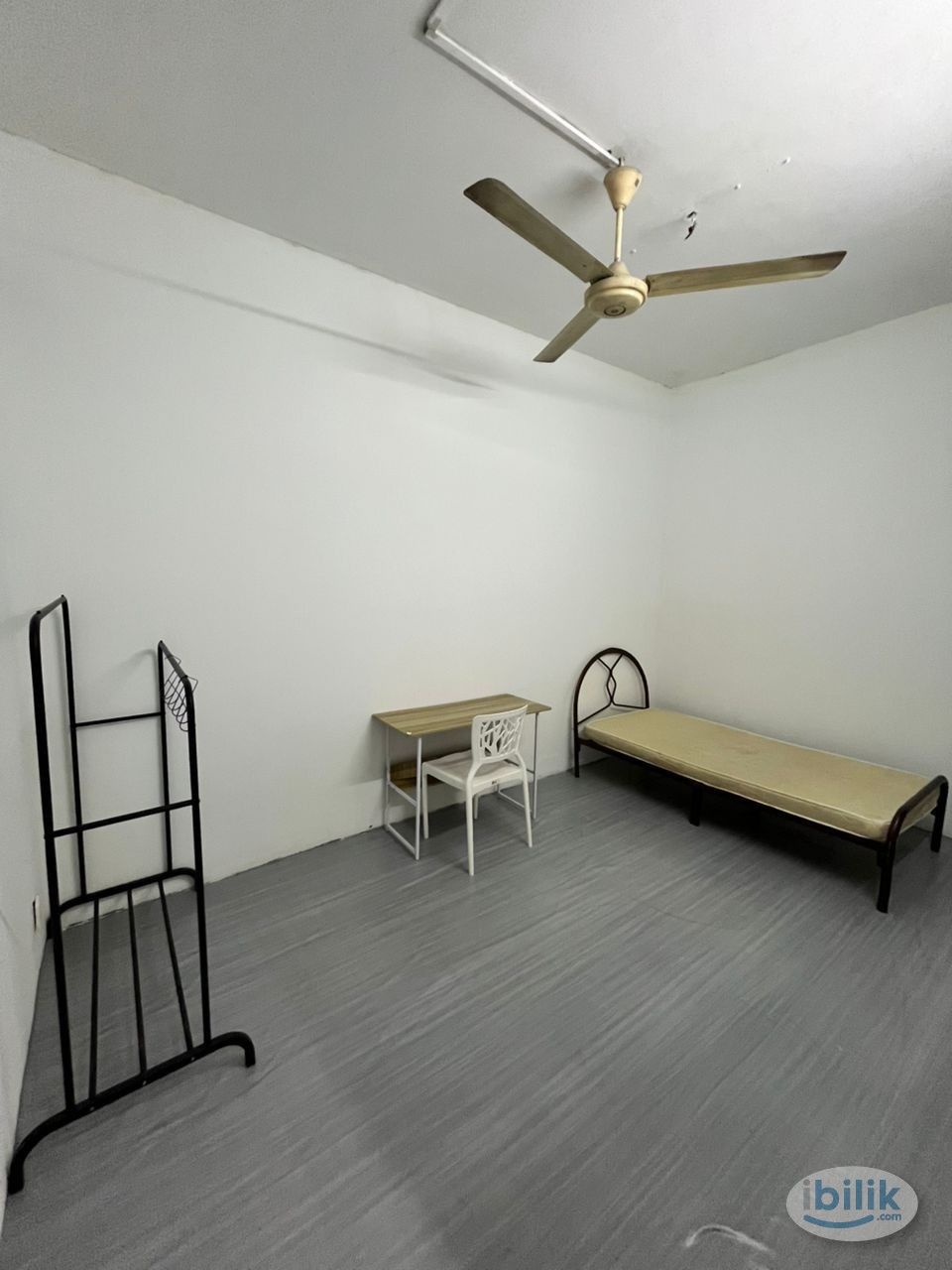 ‼️RM1️⃣PROMOTION FIRST MONTH RENTAL‼️SEKSYEN 17 PETALING JAYA MIDDLE ROOM FOR RENT😍😍 - Image 1
