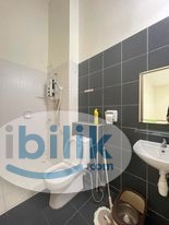 No Agent Fee, Middle Room at Bukit Indah, Johor Bahru - Image 3