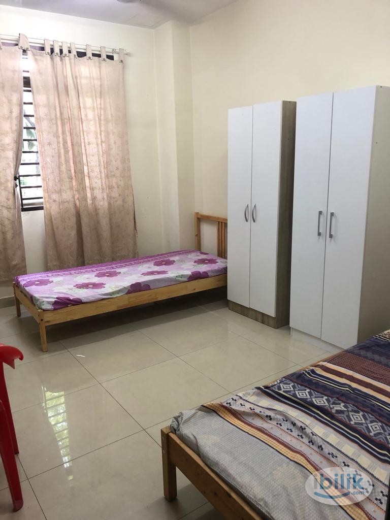 Middle Room at Taman impian Senai, Johor Bahru - Image 2