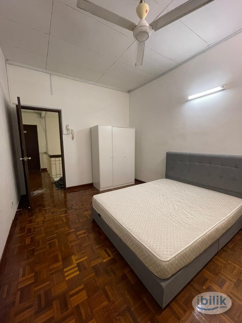🥰1U FEMALE UNIT MIDDLE ROOM FOR RENT AT BANDAR UTAMA 🥰🌿MOVE IN IMMEDIATELY🌈TRUSTED AGENT🌈 - Image 2