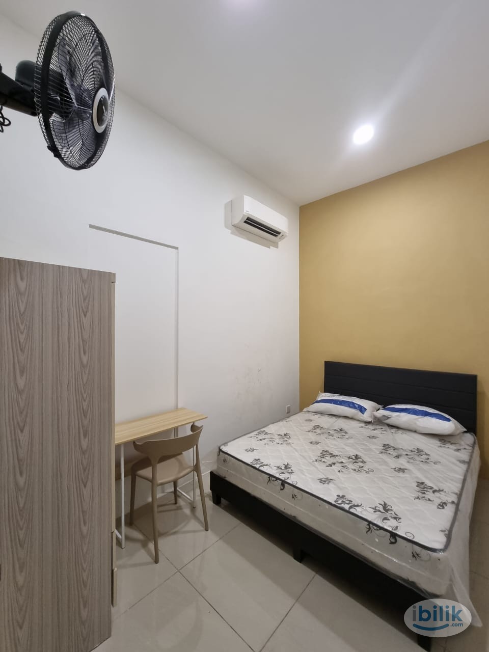 Budget Co-Living Room💸 Room for Rent at Tanjung Bungah Penang - Image 4