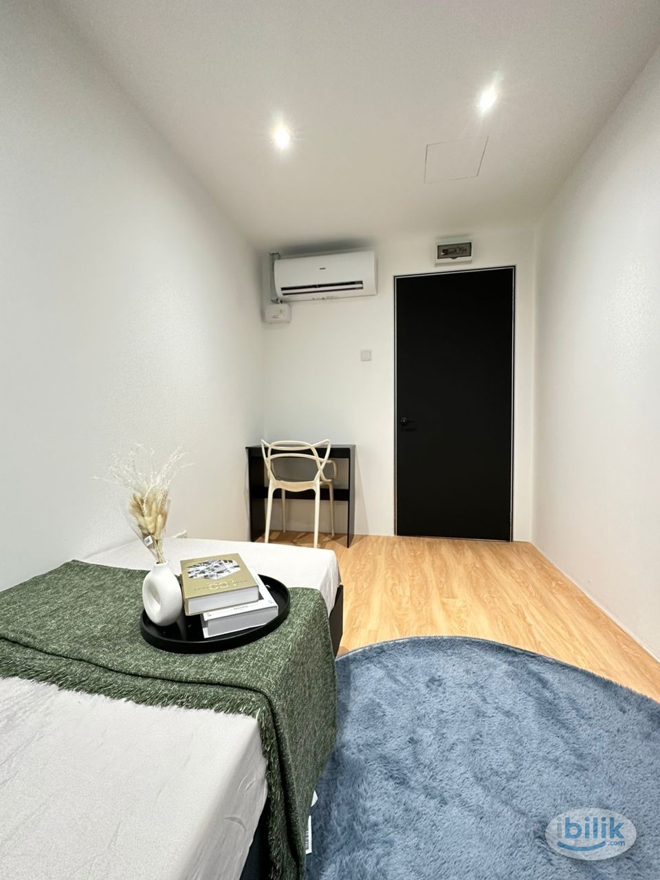 Walking distance @ BRT Mentari, single room @ Q-Inn Hotel PJS 8, Bandar Sunway, Mc Donald Sunway Pyramid,  BRT Mentari - Image 2