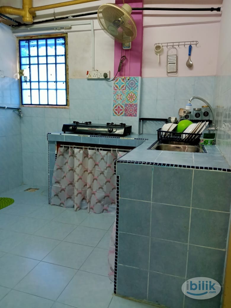 Bilik sewa muslimah Bandar Seri Putra, Bandar Puteri Bangi, Bandar Bukit Mahkota, Bangi Avenue, Kajang Bangi Nilai - Image 1