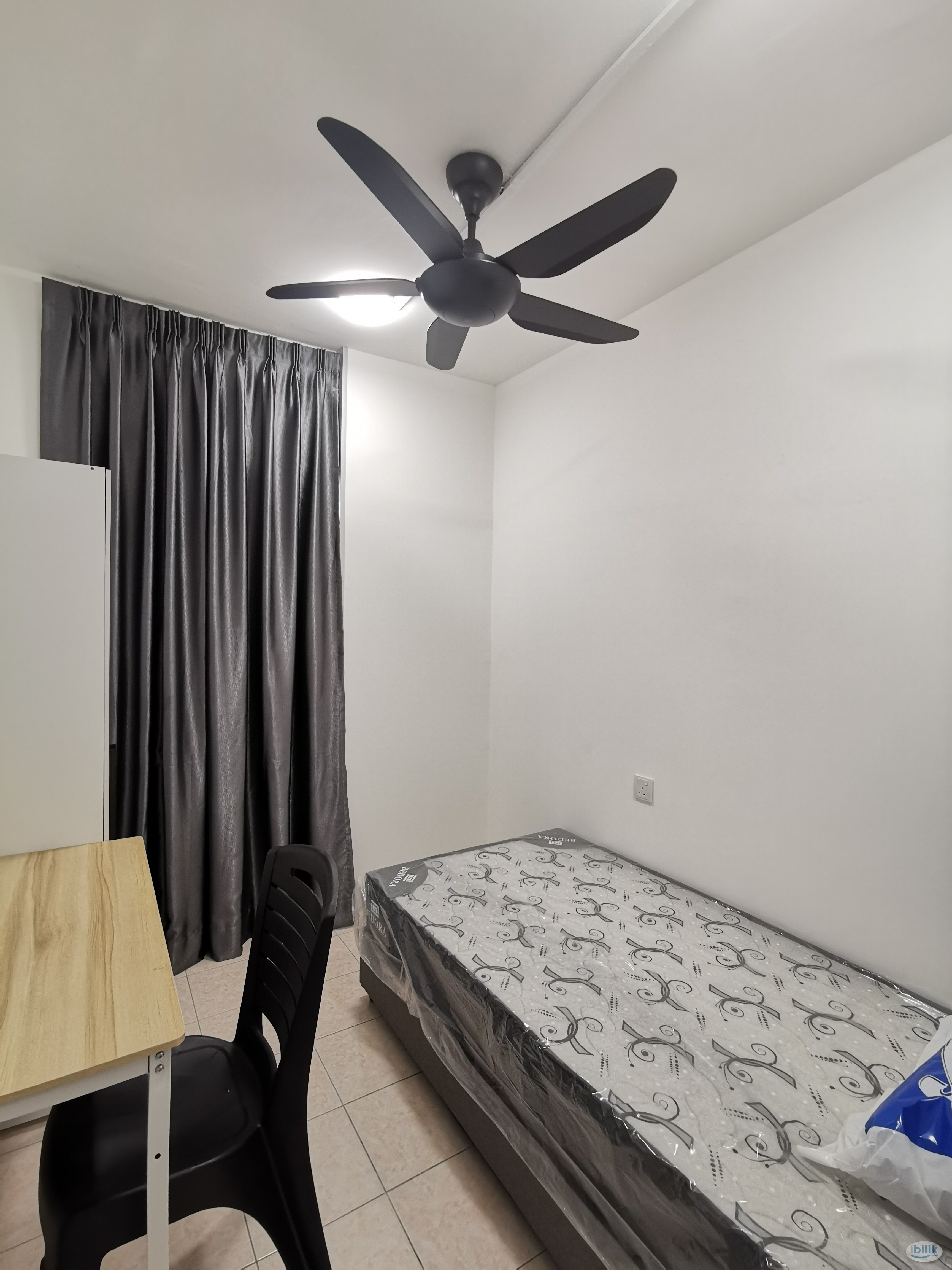 Only 8 minutes walking distance to MRT Surian Single Room at Palm Spring, Kota Damansara - Image 2