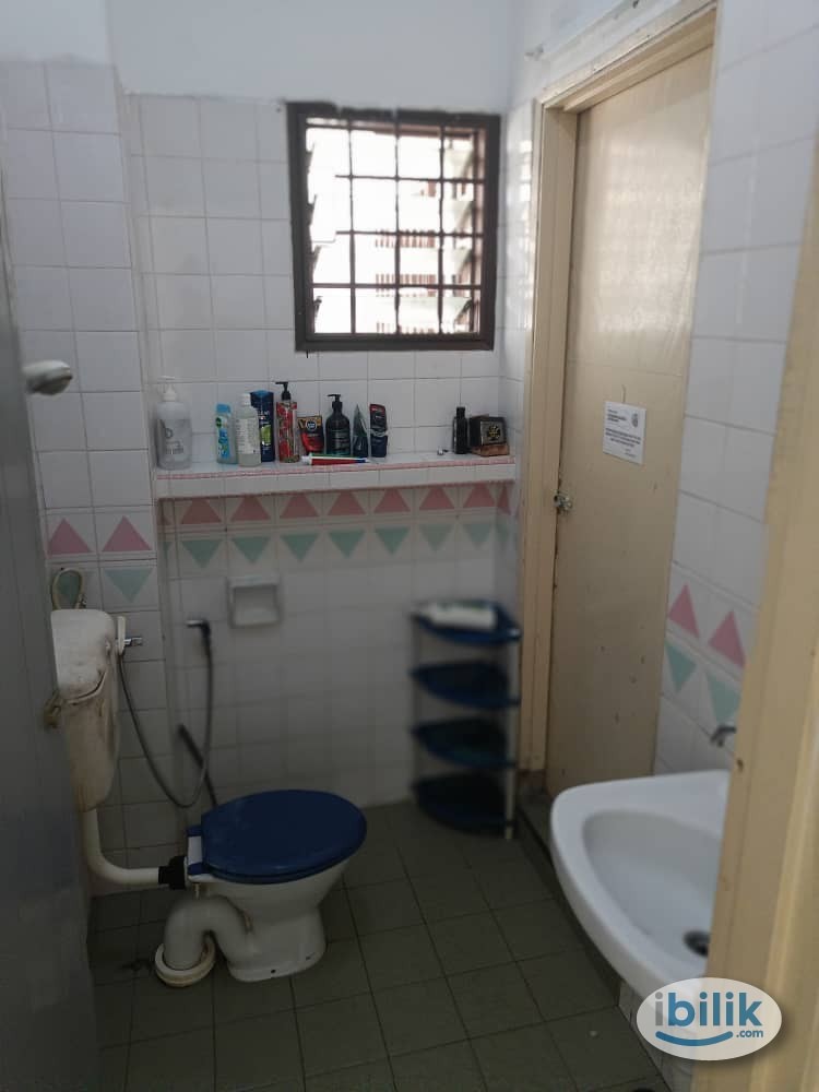 Single Room at JALAN WAWASAN 2/10, Puchong - Image 1