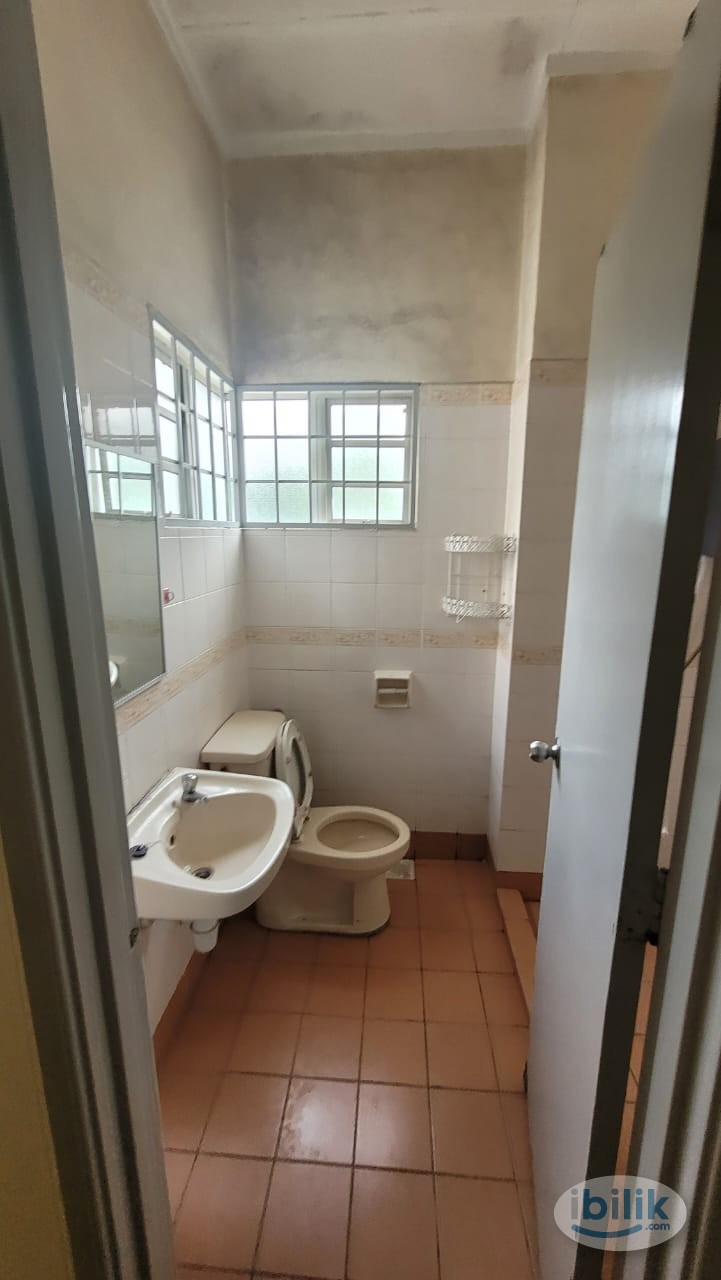 Putra Heights, Subang Jaya Aircone Room To Rent (400m Walk To Putra Heights LRT) - Image 2