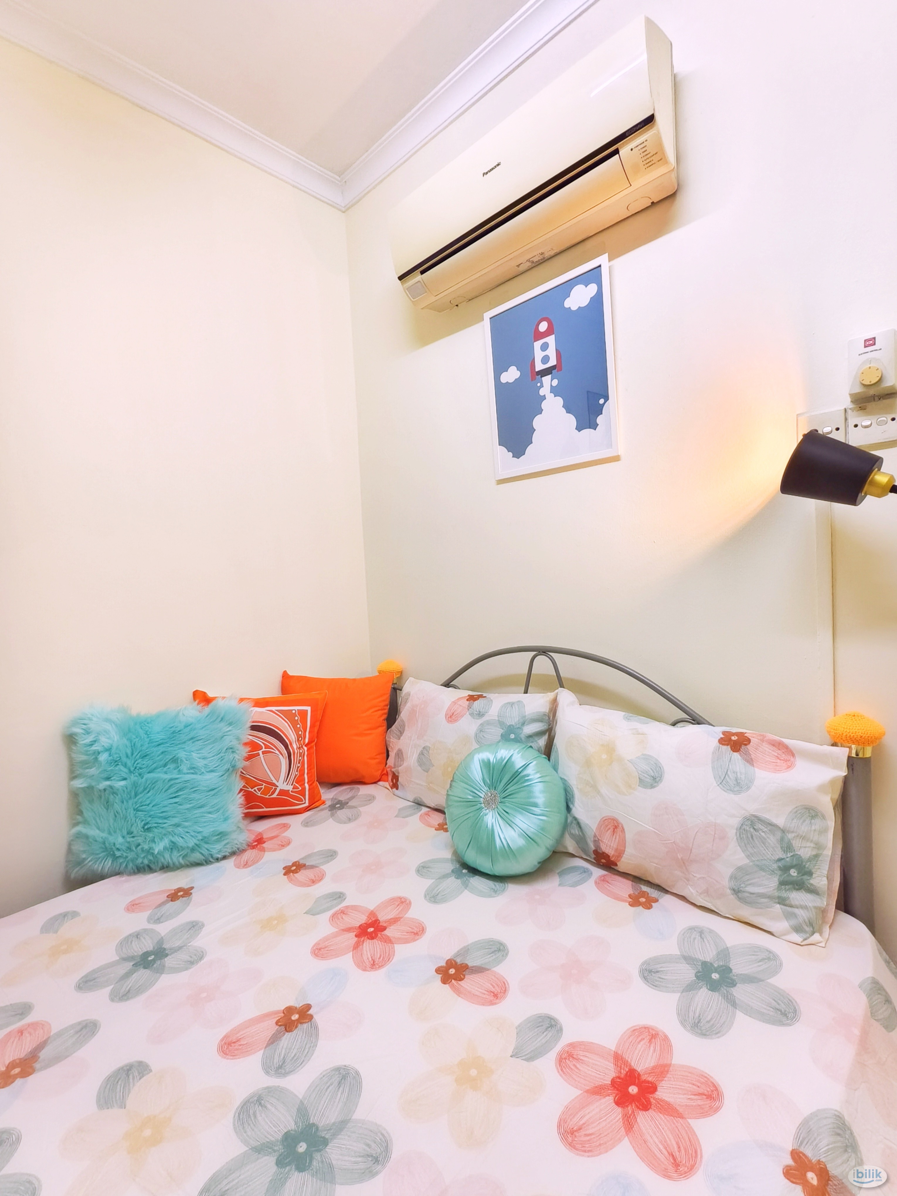 MIDDLE ROOM With ATTACHED BATHROOM TO RENT, Fully Furnished @ VISTA KOMANWEL C, BUKIT JALIL KUALA LUMPUR - Image 1