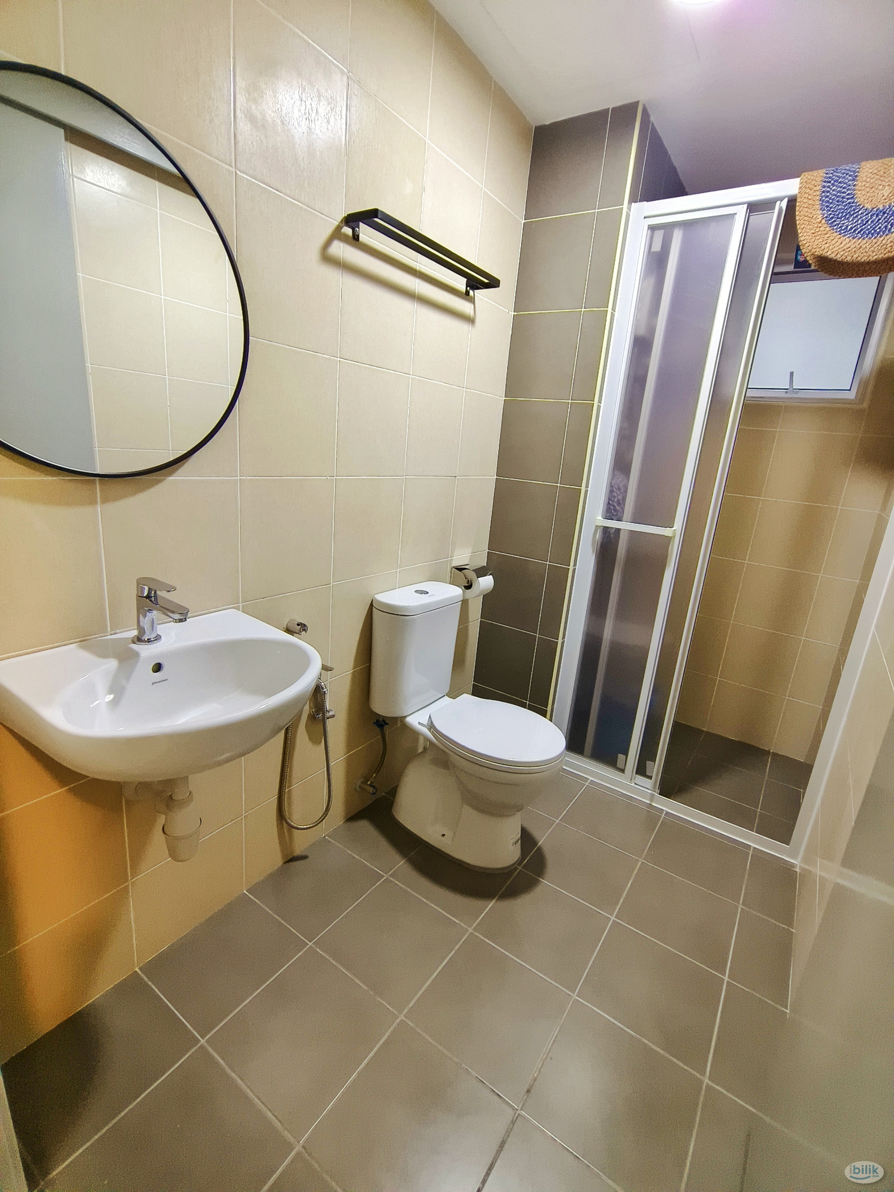 Master Room at Razak City Residences, Sungai Besi - Image 4