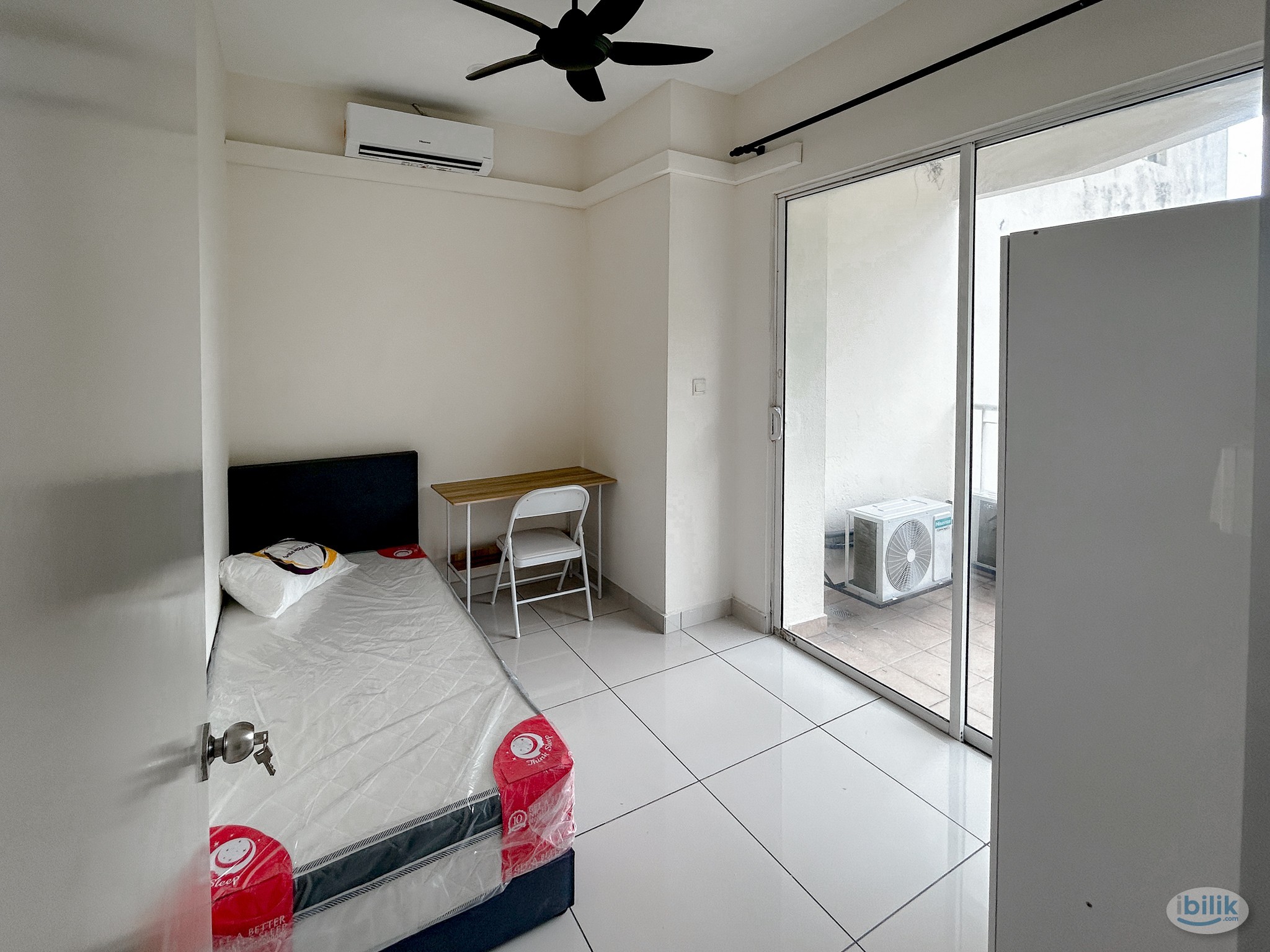 Middle Room at Subang Olives, Subang Jaya - Image 1