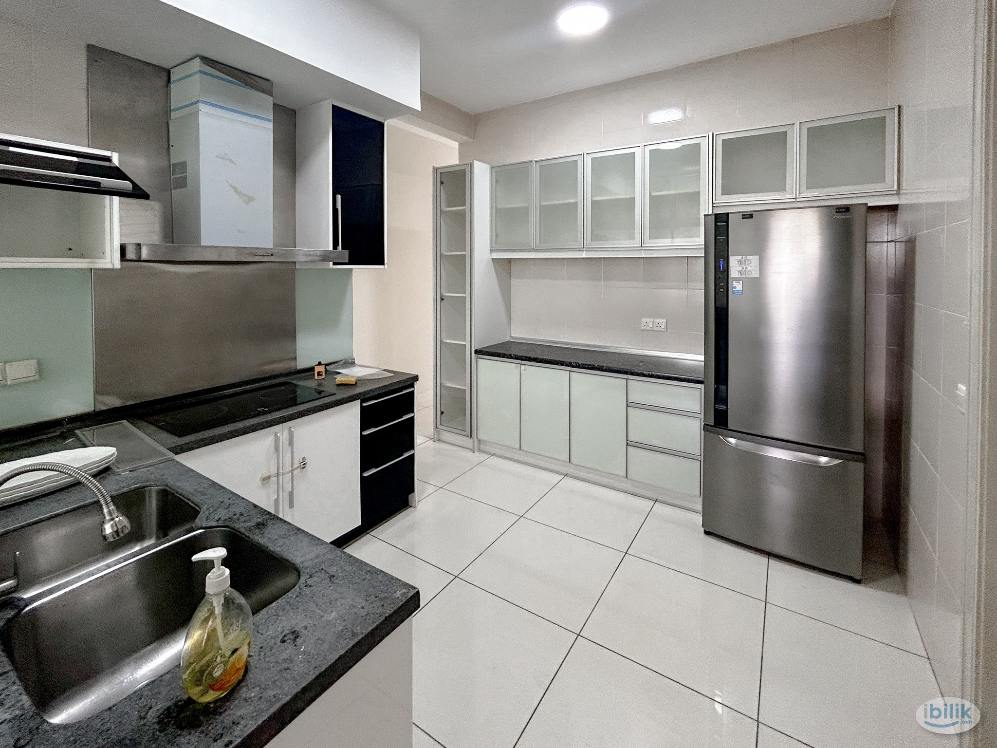 Middle Room at Subang Olives, Subang Jaya - Image 3