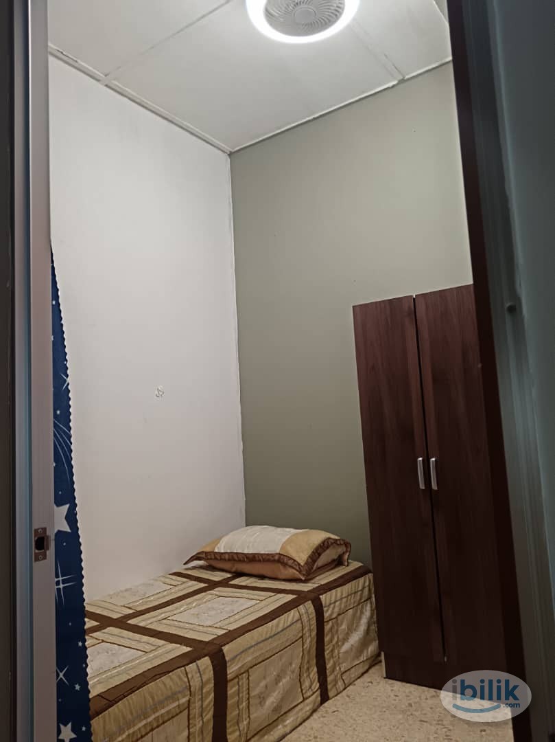 Middle Room at Taman Marida, Senawang - Image 1