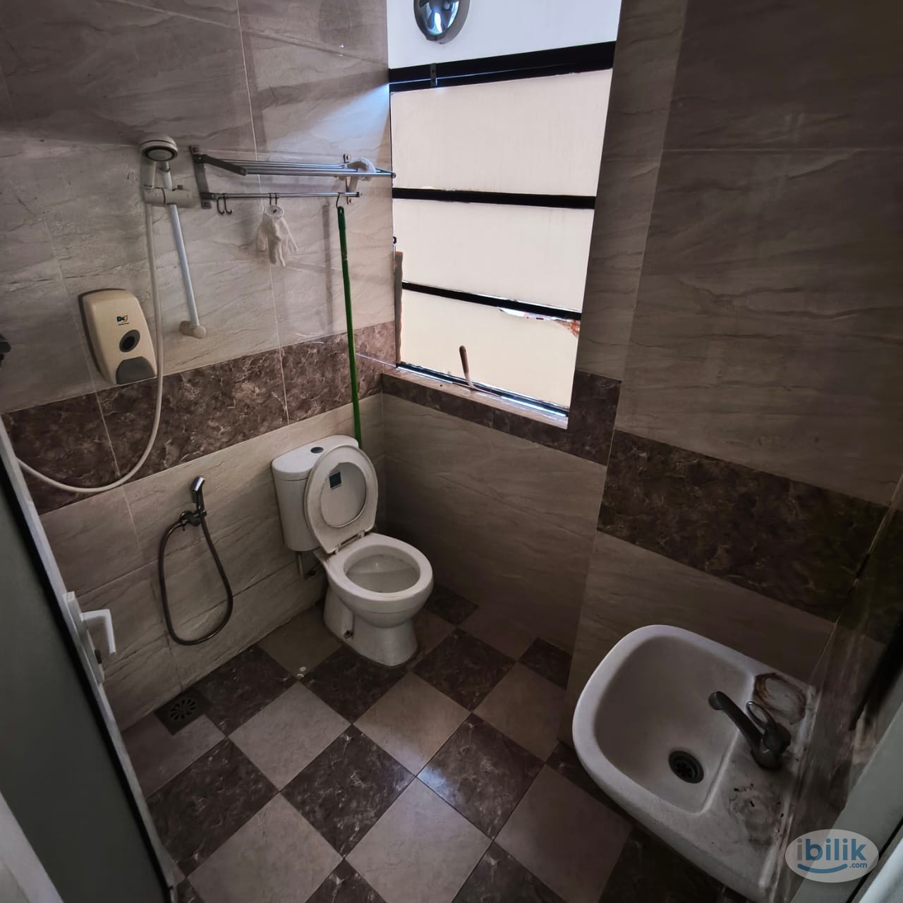 Zero Depo OFFER ⭐Co-Living Room for Rent at PJS 8 Bandar Sunway - Image 5
