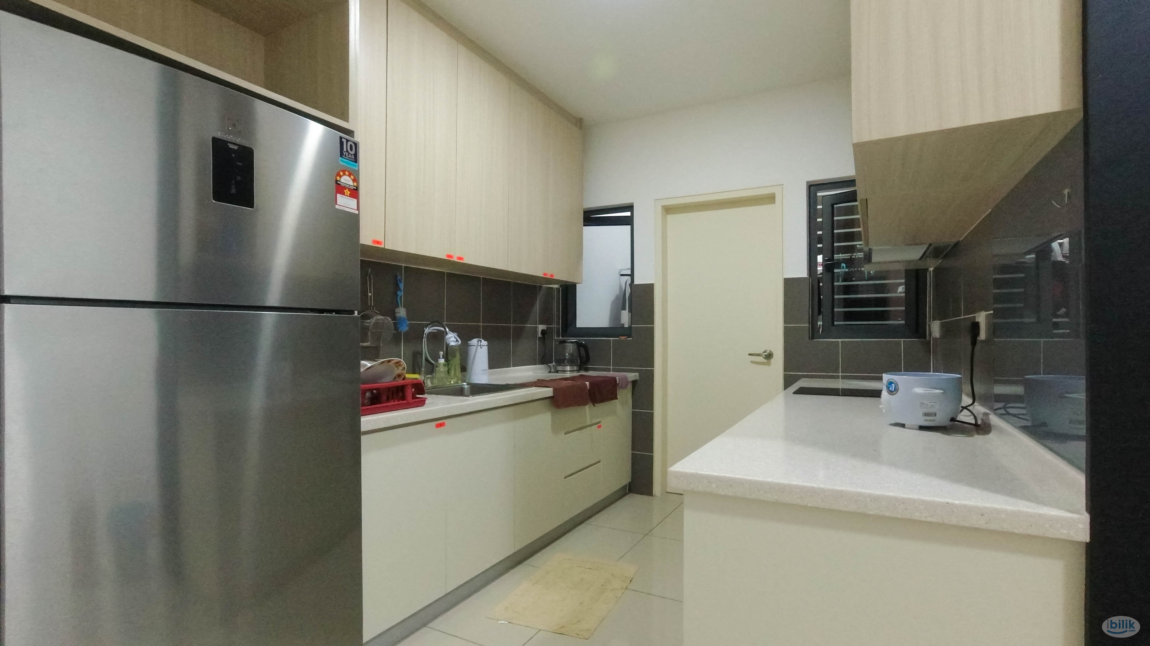Middle Room at Lakeville Residence, Jalan Ipoh - Image 4