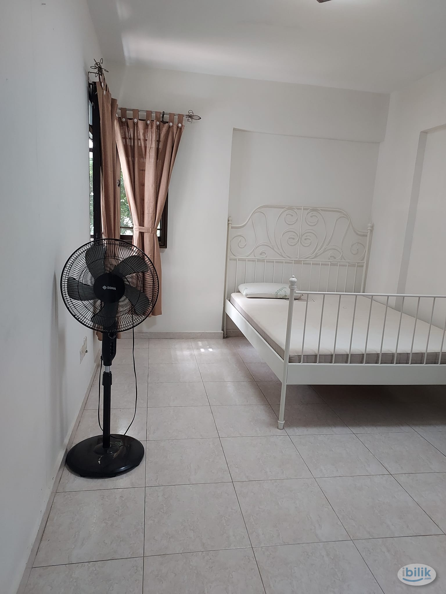 Single Room at 3 Residen, Melawati - Image 2