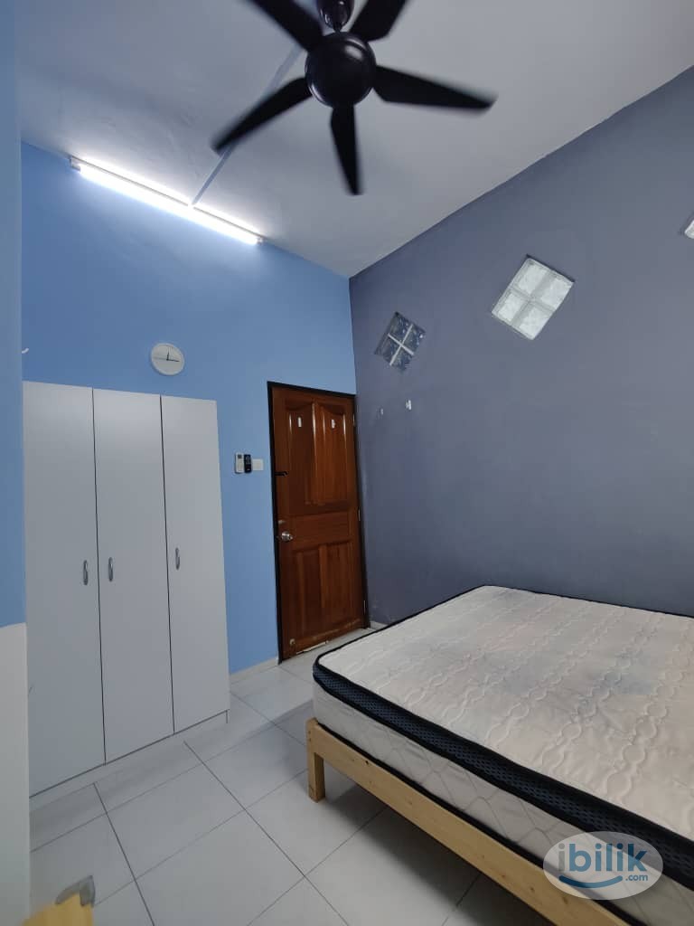 ⭐Free Parking ⭐Landed House near Glomac⭐Middle Room at Glomac Centro, Bandar Utama - Image 2