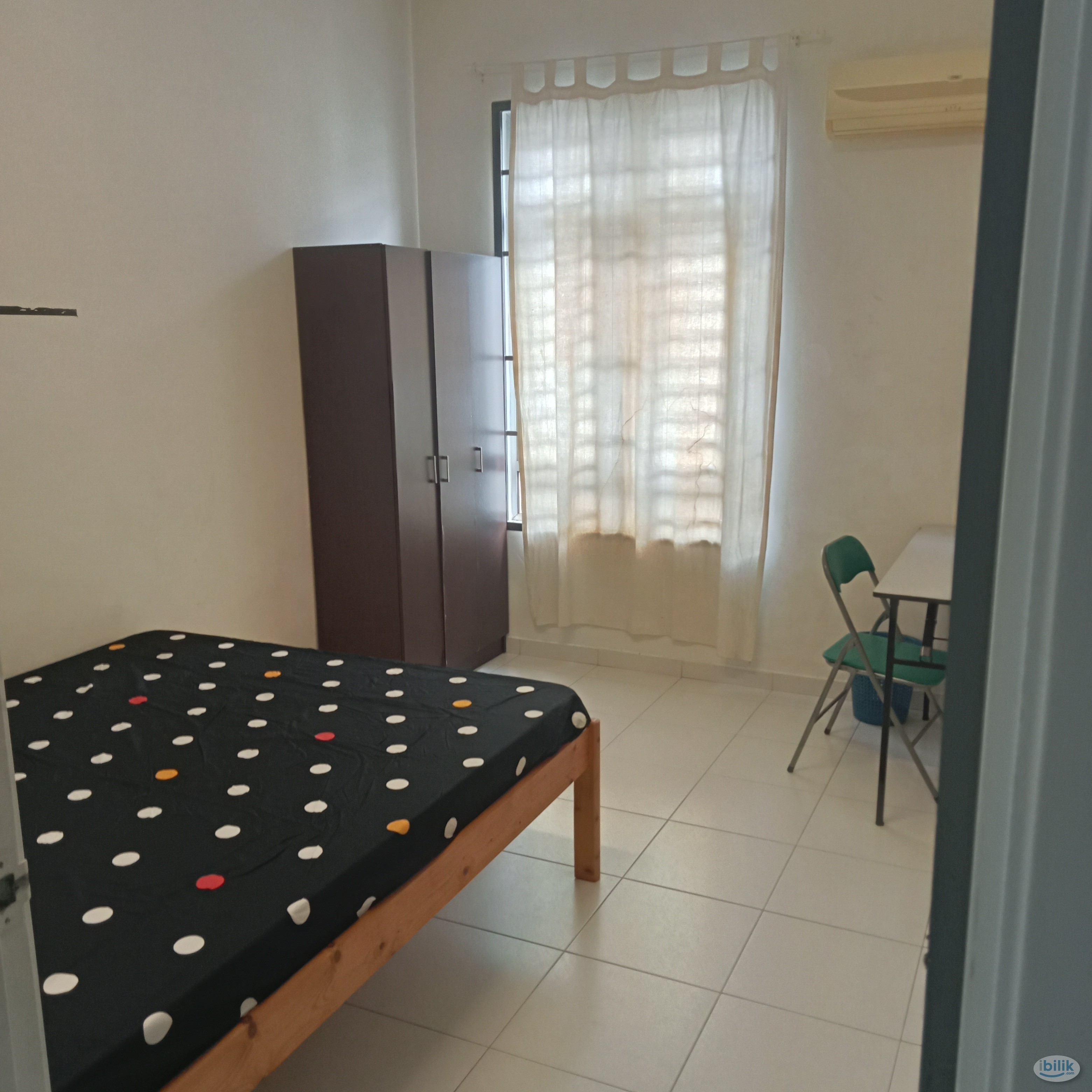 Middle Room at Bukit Indah, Johor Bahru - Image 1