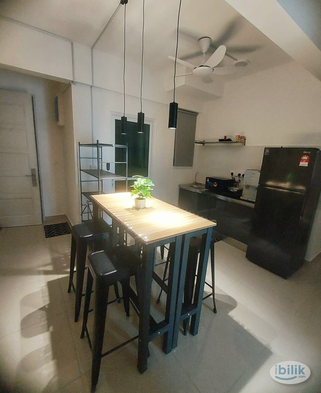 Bright Single Room at Gelugor near 📍Lam Wah Ee 📍The Light City 📍Egate 📍USM  - Image 2