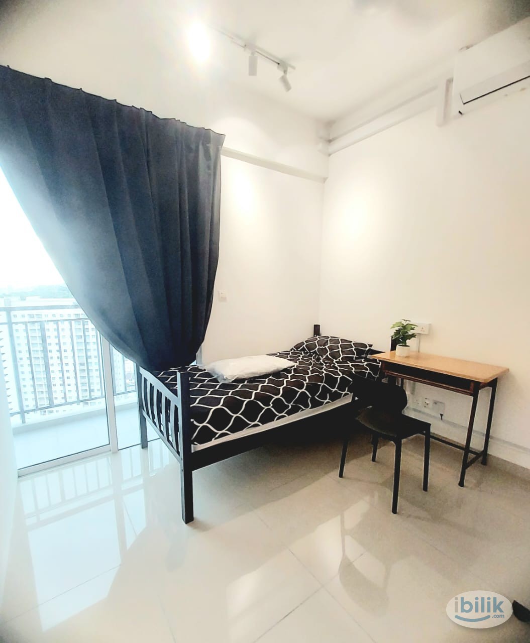 Bright Single Room at Gelugor near 📍Lam Wah Ee 📍The Light City 📍Egate 📍USM  - Image 1