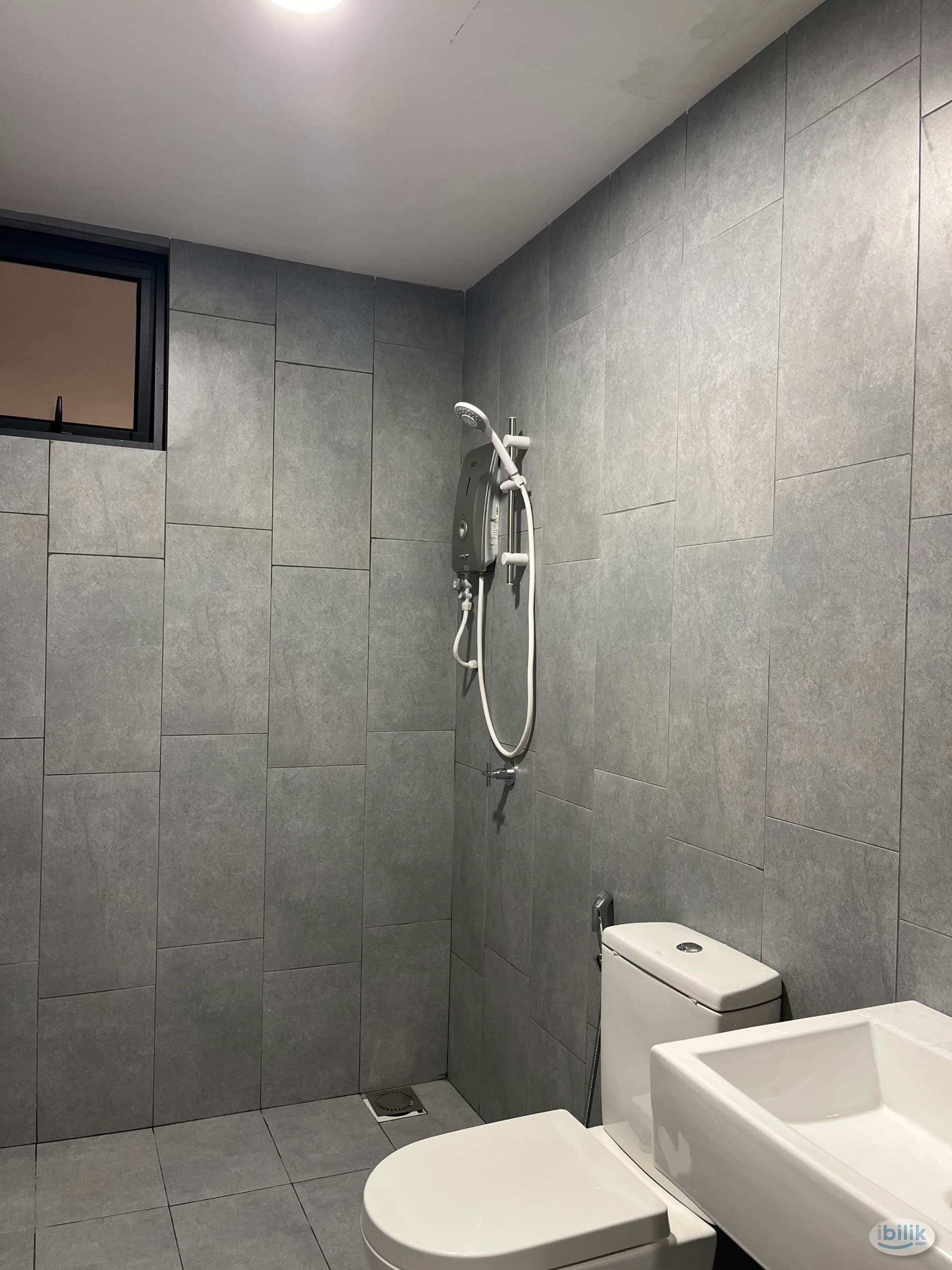 Middle Room | Meta Residence | 300 metres to MRT Putra Permai - Image 5